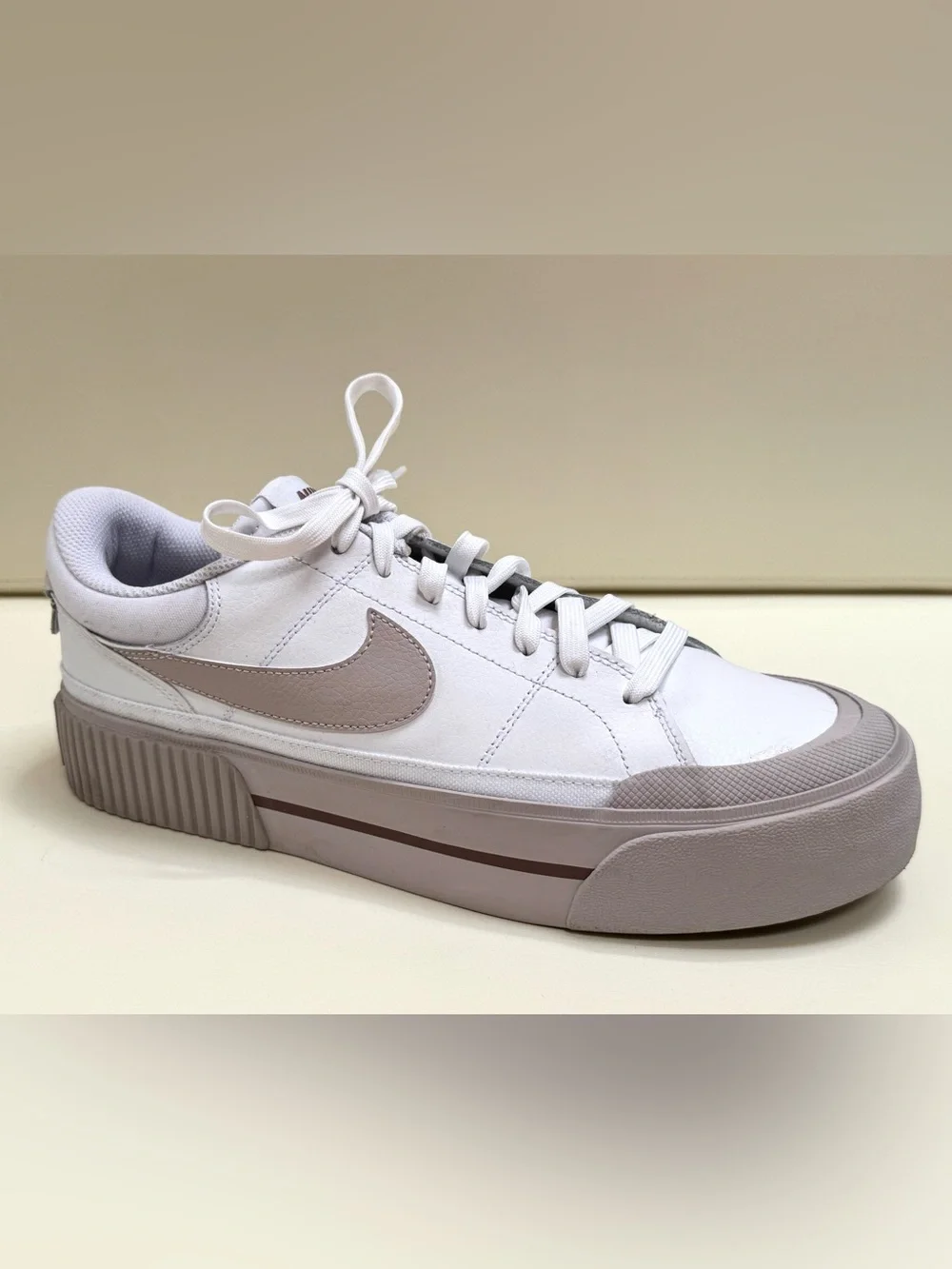 Nike Court Legacy Lift Sneakers White Smokey Mauve 11 EUC Women’s Platform